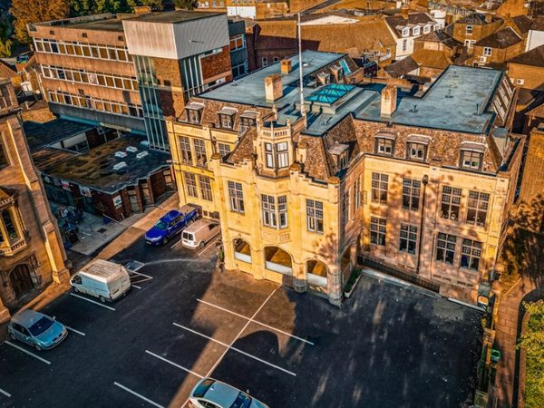 Arundell Hotel Body 001