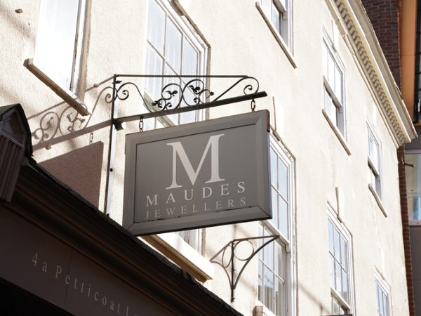 Maudes 001